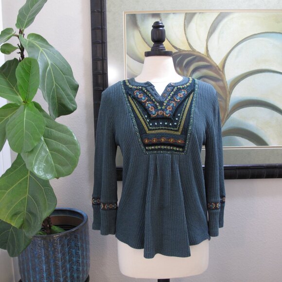 SOFT SURROUNDINGS Gabriel Top Boho Embroidered Thermal - Picture 2 of 11
